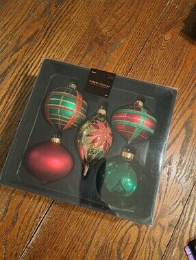 New 2018 Robert Stanley Home Collection 5 Piece Christmas Holiday Tree Ornaments
